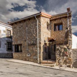 El Leñador II, hotel in Hoyos del Espino