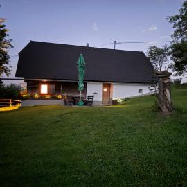 Almhütte - die Esel Huam, viešbutis mieste Frauenberg