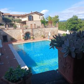 Casa di Charme con piscina tra le colline umbre!