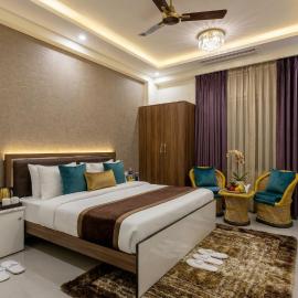 Hotel Capital Leaf