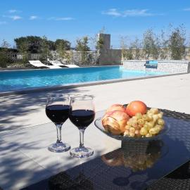 Flora Maris Pool Apartments