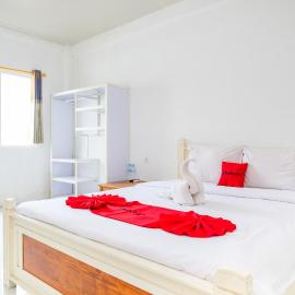RedDoorz Plus near Taman Rekreasi Selecta 2