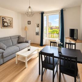 Viesnīca Cosy F2 Fresnes-Près de Paris, Orly et Rungis pilsētā Frēna
