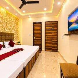 Embassy Inn - 220 Meters Near Golden Temple