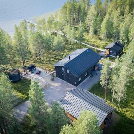 Cozy Lakeside Paradise