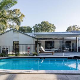 Tropical family beachouse!