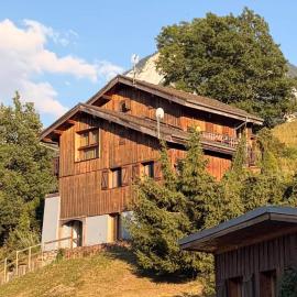Chalet chaleureux à Courchevel avec vue sur la montagne