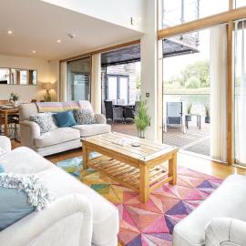 Waters Edge 05, Amaranth Lodge - P