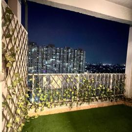 Aura Hideaway