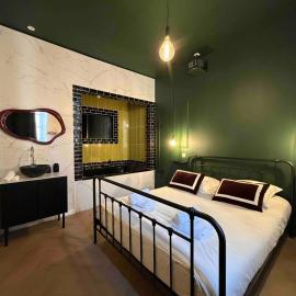 LE BOUDOIR - Erotic room- Jacuzzi - Tantra -Rétroprojecteur - Hypercentre