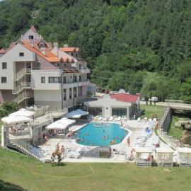 Hotel Kopaonik Lukovska Banja, hotel u gradu Lukovo