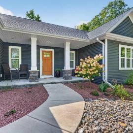 Pet Friendly-Baileys Harbor Home with Fire Pit