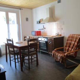 Gîte la Bellovaque - F2, hotel v destinaci Orcival