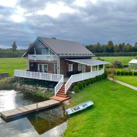 Cozy Sauna House at Sinso Talu, hotel a Ülejõe