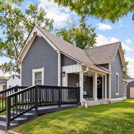 Cheerful 2-Bedroom Cottage in Downtown Noblesville