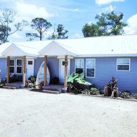 Turtles Nest - Close to Downtown & Beaches - King Bed - Boat Parking - NO Pet Fees !, hotel in Port Saint Joe