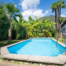 Losone-Ascona: 20 min a piedi, parcheggio gratuito โรงแรมในLosone