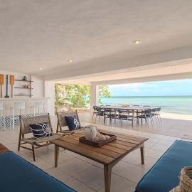 Remos, casa frente al mar con piscina