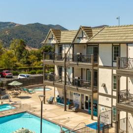 Solvang 3BR Apartment with Resort Access