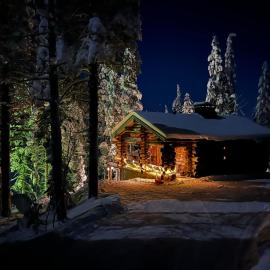 Porontima Lake House in Pure Rukatunturi Nature، فندق في روكا