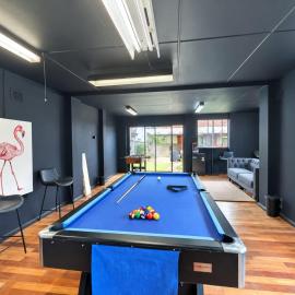 Beautiful 5 bedroom house with gaming room
