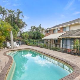 Arana Hills Hilltop Retreat