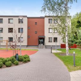 Cozy 2BR Near Sello Mall - Tram, Train & Market