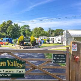 Stream Valley Holiday Park, hotel in Penzance