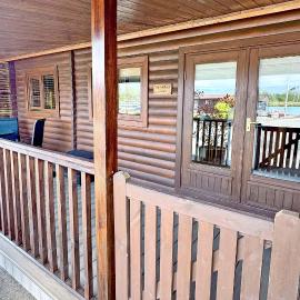 Bosworth Lakeside Lodges, hotel a Carlton