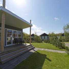 Lodge with veranda in Texel