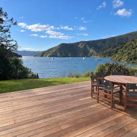 Waterfront Bach - Deck, Watersports & Pool Table