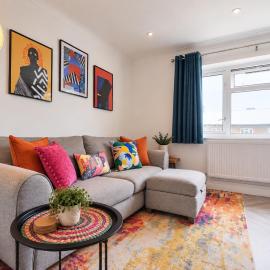 Stylish 2-Bed Apartment in Bromley