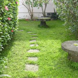 AZORES GARDEN HOUSE - Suites B&B and Private Apartments - Self Access KEYBOARD, hotel in Ponta Delgada