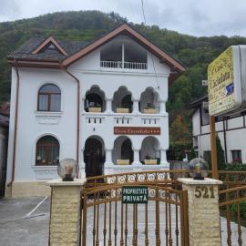 Casa Caciulata