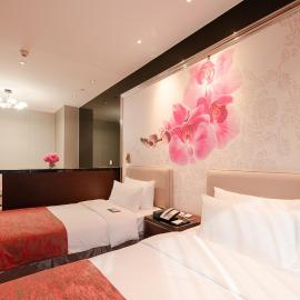 Grand Emperor Hotel