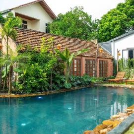 AXASOLA - Hidden Garden Bungalow