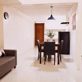 Cozy GenSan Loft 1 | Couple Stay + Parking, hotel a Bula