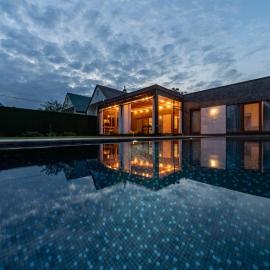 Метро Лівобережна басейн камін барбекю тераса будинок 150 кв м, Hotel in Kiew
