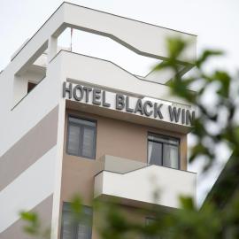 Black Win Hotel Phu Yen, hotel di Mỹ Hòa (1)