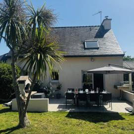 Maison 8px, jacuzzi, jardin clos, 15 min à pied plage