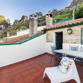 Casa Mont'Santo with Balcony & Terrace