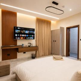 Horizon Apartment at THE HIDDEN DOMUS I Pool View