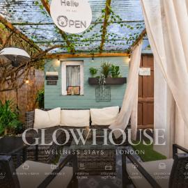 The Serene Residence with Hot Tub, Sauna and Cinema Experience, Hotel in London