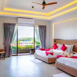GR Plaza Luxury Rooms