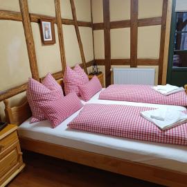 2 Bett Zimmer Rosenrot，位于Stadtroda的酒店