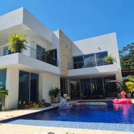 Casa campestre condominio Lagos del peñón
