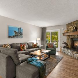 Big Sky Escape Walk to Slopes + Mountain Views