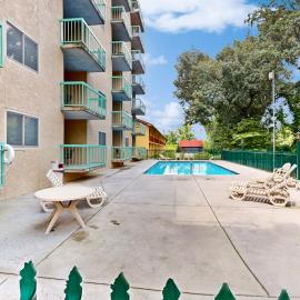 River Place Condo Sleeps 6 Mtn River View Balcony