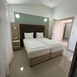Qetsi, hotel i Mazgit