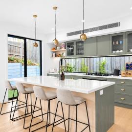 Brand-New Luxury Art House near Yarra Valley, hotel din Black Springs